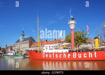 Rathaus an der Ratsdelft in Emden, Ostfriesland, Nordseeküste, Niedersachsen, Norddeutschland, Deutschland, Europa Stockfoto