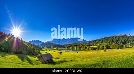 Geroldsee, auch Wagenbrüchsee, mit Karwendel, Krün, Werdenfelser Land, Oberbayern, Bayern, Deutschland, Europa Stockfoto