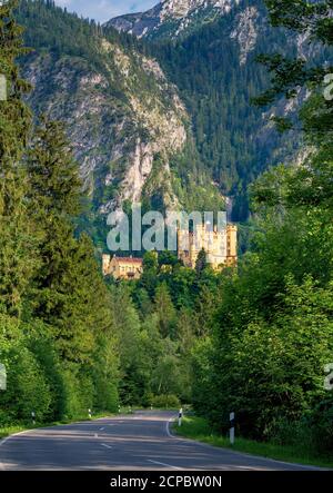 Schloss Hohenschwangau, Schwangau bei Füssen, Bayerische Alpen, Allgäu, Oberbayern, Bayern, Deutschland, Europa Stockfoto