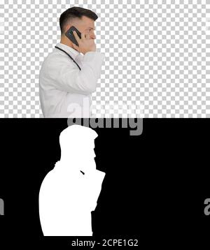 Arzt ruft per Telefon zu Fuß, Alpha-Kanal mit SILH Stockfoto
