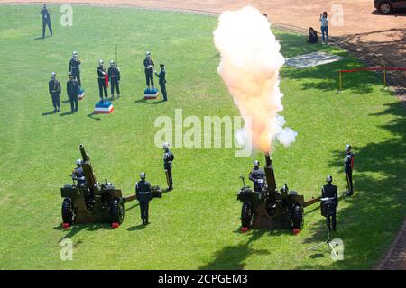 Taipeh, Taiwan. September 2020. 21-Gun Salute wird auf Lee Teng-huis Gedenkfeier abgefeuert.21-Gun Salute wurde auf einer offiziellen Gedenkfeier für den verstorbenen taiwanesischen Präsidenten Lee Teng-hui abgefeuert, der am 30. Juli 2020 verstorben ist. Kredit: SOPA Images Limited/Alamy Live Nachrichten Stockfoto