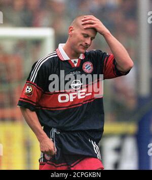 Ruhrstadion Bochum Deutschland 4.10.1997, Fußball: VfL Bochum (VFL) gegen FC Bayern München (FCB, München) – Carsten Jancker (FCB) Stockfoto