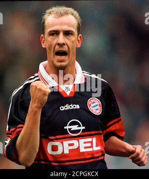 Ruhrstadion Bochum Deutschland 4.10.1997, Fußball: VfL Bochum (VFL) gegen FC Bayern München (FCB, München) – Mario BASLER (FCB) Stockfoto