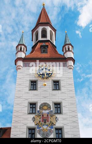 Turm mit Turmuhr, altes Rathaus, Spielzeugmuseum, Marienplatz, München, Bayern, Deutschland, Europa Stockfoto