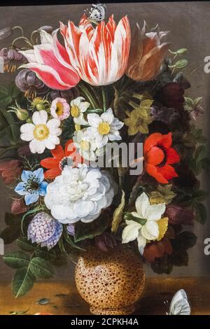 Blumenstille-Lebensmalerei mit dem Titel 'Blumen in einer Serpentine Vase' von Osaias Beert dem Älteren aus dem Jahr 1615 Stockfoto