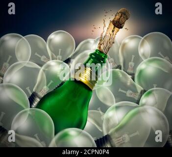 Gruppe von Glühbirnen und grüne Glas Sekt Flasche Geformt wie eine Glühbirne mit Spritzer und fliegenden Korken als Ein Symbol der Feier Stockfoto