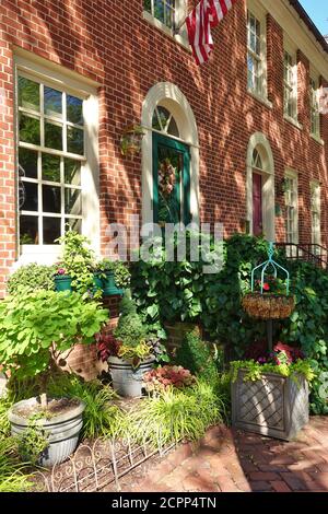 WILMINGTON, DE -13 JUN 2020- Blick auf historische Gebäude in der New Castle Gegend in Wilmington, Delaware, USA. Stockfoto