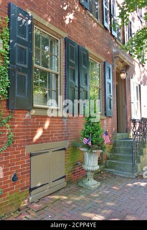 WILMINGTON, DE -13 JUN 2020- Blick auf historische Gebäude in der New Castle Gegend in Wilmington, Delaware, USA. Stockfoto