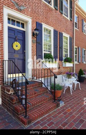 WILMINGTON, DE -13 JUN 2020- Blick auf historische Gebäude in der New Castle Gegend in Wilmington, Delaware, USA. Stockfoto