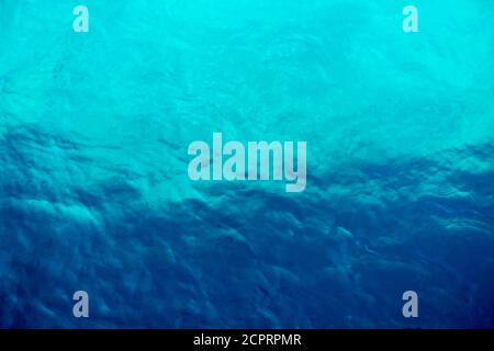 Aquamarin Farbe Meerwasser Foto als Hintergrund verwendet Stockfoto