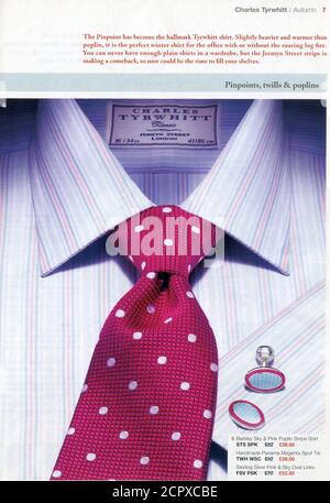 Das Innere des britischen Katalogs 'Charles Tyrwhitt', Winter 2005. Stockfoto