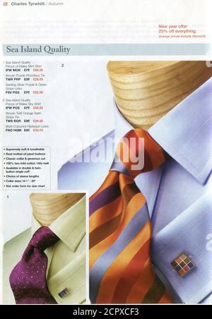 Das Innere des britischen Katalogs 'Charles Tyrwhitt', Winter 2005. Stockfoto