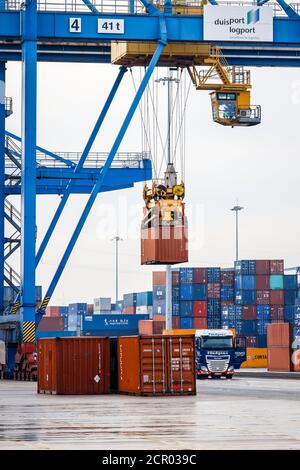 Container Terminal duisport Logport, Hafen Duisburg, Duisburg, Ruhrgebiet, Nordrhein-Westfalen, Deutschland, Europa Stockfoto