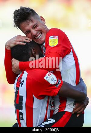 LONDON, ENGLAND. 19. SEPTEMBER 2020 Josh Dasilva von Brentford feiert sein Team erstes Tor während der Sky Bet Championship Spiel zwischen Brentford und Huddersfield Town in Griffin Park, London. (Kredit: Jacques Feeney) Gutschrift: MI Nachrichten & Sport /Alamy Live Nachrichten Stockfoto