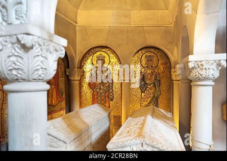 Die Gräber von Mirian und Nana im Kloster Samtavro in Mzcheta, Georgien Stockfoto