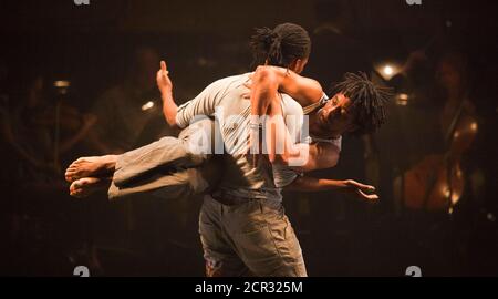 Angela Towler Rambert Dance Company: Saison der neuen Choreographie 2012 in der Queen ...