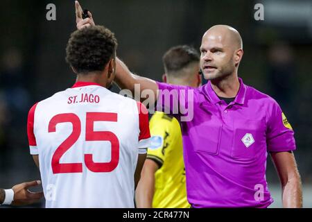 VENLO, NIEDERLANDE - SEPTEMBER 18: Schiedsrichter Rob Dieperink während des Eredivisie-Spiels zwischen VVV Venlo und FC Utrecht am 18. september 2020 im Covebo Stadium - De Koel in Venlo, Niederlande. *** Lokale Bildunterschrift *** Rob Dieperink Stockfoto