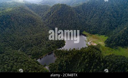 Zempoala Lagune in Mexiko Drohne Blick Wald und Berge Stockfoto