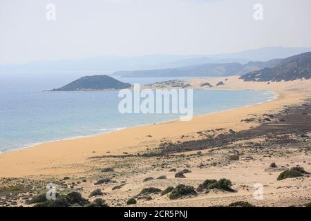 Dipkarpaz, Türkische Republik Nordzypern, Zypern - Golden Beach, wenig entwickelter Sandstrand auf der Halbinsel Karpaz. Stockfoto