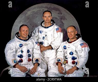 Diese drei Astronauten der NASA namens als Besatzung der Apollo 11 Mondlandung Mission. L und R, sind Neil A Armstrong, Commander; Michael Collins, Befehl Modul Pilot; und Edwin E. Aldrin Stockfoto