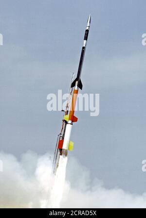 Die vier-stufige Schwarz Brandt Hier strahlen aus einer Launch Pad auf der Insel Wallops Flight Facility in ländlichen Virginia ist mit 66 Fuß (20 Meter), das höchste der NASA 13 Höhenforschungsraketen. Stockfoto