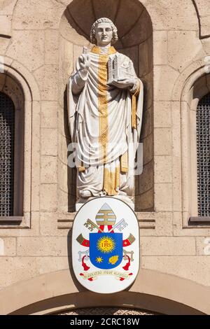 Figur in der St. Kastor Basilika, Koblenz, Rheinland-Pfalz, Deutschland, Europa Stockfoto