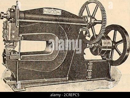 . Eisenbahnmeistermechaniker [Mikroform] . Klein und ausgemerzt. Das Dietz-System von Step-Stanzen wurde vor 20 Jahren erfunden. Es ließ die Stärke der Geräte unbeeinträchtigt und war ein ausgezeichnetes Gerät, wurde aber nie in der Praxis geschoben. Die Schermesser werden mit Blöcken an Kopf und Matrize befestigt.Sie entsprechen dem zu schernden Abschnitt, der im Februar 1904 abgewinkelt wird. EISENBAHNMEISTERMECHANIKER 55 für Schneidewinkel, und rund für Runden, aber für flache Widerhaken werden in einem Winkel des Reliefs oder der Neigung als aresissors verwendet. Alligatorscheren sind ähnlich wie Scheren, aber die Guillotine Typ mit Scheren zwischen vertikalen Guidesis sui Stockfoto