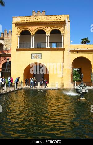 Neuheit Brunnen und Pool im Schloss der Könige Garten, Provinz Sevilla, Sevilla, Andalusien, Spanien, Europa. Stockfoto