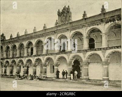 . Lokomotivbau : eine praktische Zeitschrift der Eisenbahn-Triebkraft und des rollenden Stoffes . r der Liebe und nicht der Pflicht, asmy Pflicht mit dem Südpazifik wasinded vor einigen Jahren. Ein paar mehr (einige brachten mich nach Tucson, Arizona, und hier traf ich Mr. R. Gray, den ich in Oakland gekannt hatte, wo er pullingpassenger war, während ich Nachtvorarbeiter war. In Tucson, Gray war Mechaniker und&gt; cemed froh, mich zu sehen. Nach einem Gespräch fora, während ich ihn für einen Job bat, und er sagte, er war froh, mich zur Arbeit zu setzen. Also arbeitete ich für Mr. Gray für sechs Wochen, und (Luring Mat Zeit verdiente ich einen Rekord, das heißt.1 stellen Sie die Ventile und Stockfoto