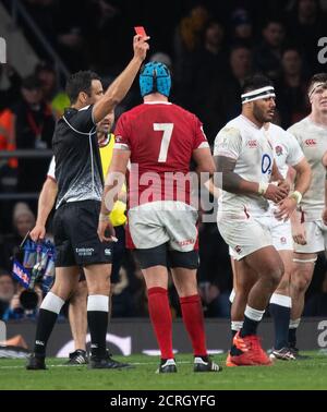 Englands Manu Tuilagi erhält eine rote Karte für Foul Play BILDNACHWEIS : © MARK PAIN / ALAMY STOCK PHOTO Stockfoto