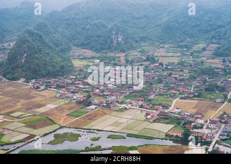 Reisfeld in der Erntezeit im Bac Son Tal, lang Son, Vietnam Stockfoto