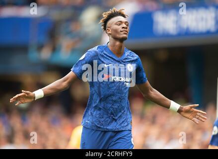 Chelsea's Tammy Abraham feiert sein zweites Tor Chelsea gegen Sheffield Utd. Premier League. BILDCREDIT: © Mark Pain / ALAMY Stockfoto