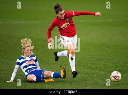 Reading's Kristine Leine und Manchester United Rebecca Mai BILDNACHWEIS : © MARK PAIN / ALAMY STOCK FOTO Stockfoto