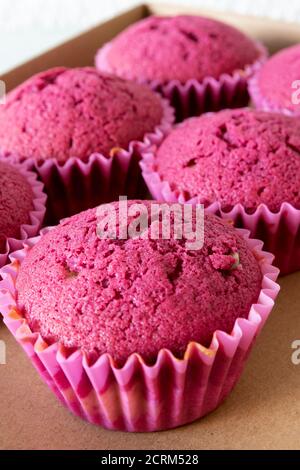 Köstliche Spaß fuchsia bunte Cupcakes Stockfoto
