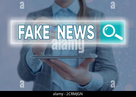Handschrift Text Schreiben Fake News. Konzeptionelle Foto falsche Informationen veröffentlichen unter dem Deckmantel, authentische Nachrichten Web-Suche digitale Informationen Stockfoto