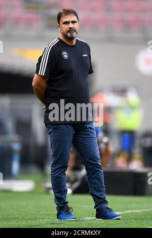 Mailand, Italien - 19. September, 2020: Luca D'Angelo, Cheftrainer des SC Pisa, schaut während des Vorsaison Freundschaftsspiel zwischen FC Internazionale und Pisa SC. FC Internazionale gewann 7-0 gegen Pisa SC. Kredit: Nicolò Campo/Alamy Live Nachrichten Stockfoto