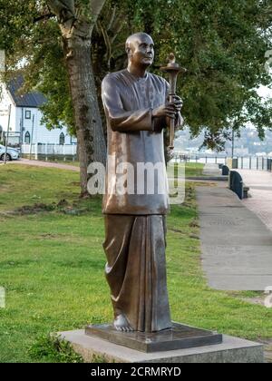 Weltharmonie Friedensstatue in Cardiff Bay. Cardiff, Wales, Großbritannien Stockfoto