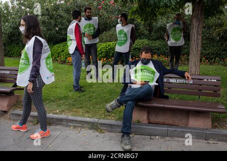 Die Polizei erlaubte nicht, dass die Wanderung zwischen den Dörfern Yenikoy und Karaburun, die zur Logistikzone des Kanals Istanbul erklärt wurden, abgehalten wurde. Stockfoto