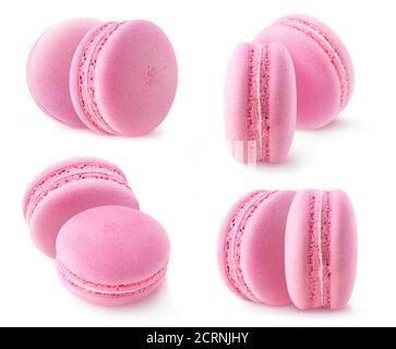 Isolierte rosa Makronen-Kollektion. Zwei Erdbeer- oder Himbeer-Macarons isoliert auf weißem Hintergrund Stockfoto