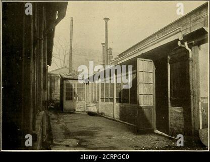 . Oeuvres de Pierre Curie : publiées par les soins de la Société française de physique . 2, S. 4 Nr. 8-) 61. Sur un appareil pour la détermination des constantes magnétiques. En commun avec C. Chéneveau 5g4 {Journal de Physique, igo3.) I. Principe et description 5g4 IL Mesures. - Mesures approchées, S. 5g8. - Korrektur durch aumagnétisme de lair. Formule exacte, S. 5g8. Emploi de leaucomme Corps de comparaison, S. 600. - Messen absolues,p. 601. III Expériences avec les sels de Radium 601 Perfectionnements ultérieurs (Note des éditeurs) 601 Répertoire bibliographique des principaux Mémoires de P Stockfoto