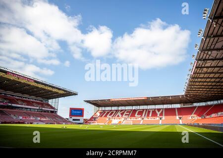 Stoke, Staffordshire, Großbritannien. September 2020. 20. September 2020; bet365 Stadium, Stoke, Staffordshire, England; EFL Championship Football, Stoke City gegen Bristol City; EIN sonniger Tag im bet365 Stadion Credit: Action Plus Sports Images/Alamy Live News Stockfoto