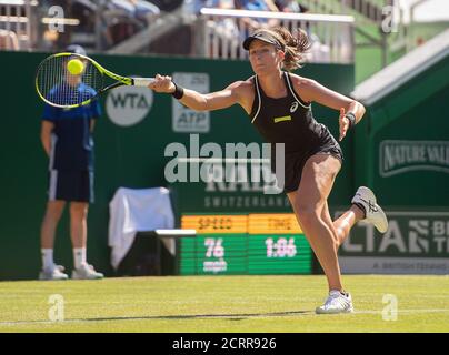 Johanna Konta in Aktion aginst Aleksandra Kunic. Nature Valley International - Eastbourne BILDNACHWEIS : © MARK PAIN / ALAMY Stockfoto