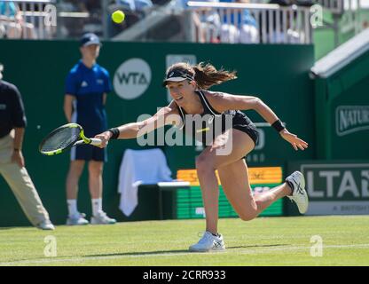 Johanna Konta in Aktion aginst Aleksandra Kunic. Nature Valley International - Eastbourne BILDNACHWEIS : © MARK PAIN / ALAMY Stockfoto