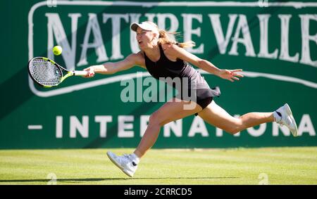 Caroline Wozniacki auf dem Weg zum Sieg über Camila Giorgi. Nature Valley International - Eastbourne. Bildnachweis: © Mark Pain / Alamy Stockfoto