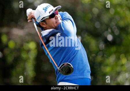 Hideki Matsuyama in Japan trifft beim zweiten Abschlag in der ersten Runde spielen während die 2017 Masters-Golfturnier im Augusta National Golf Club in Augusta, Georgia, USA, 6. April 2017. REUTERS/Lucy Nicholson