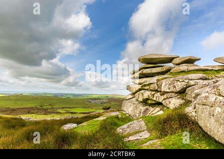 Die gestapelten Felsen des Cheesewring auf Bodmin Moor in Cornwall, England Stockfoto