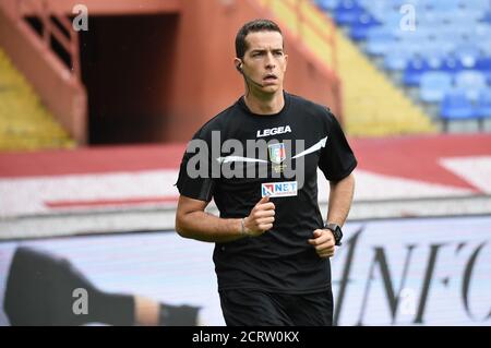 Genua, Italien. September 2020. Refere Giovanni Ayroldi während Genua vs Crotone, italienische Serie EIN Fußballspiel in Genua, Italien, September 20 2020 Kredit: Unabhängige Fotoagentur/Alamy Live Nachrichten Stockfoto