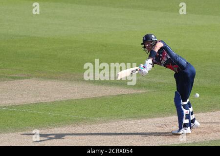 London, Großbritannien. September 2020. LONDON, ENGLAND, SEPTEMBER 20 2020: Joe Denly von Kent beim Vitality Blast Match Surrey gegen Kent auf dem Kia Oval Cricket Ground, London, England, 20 September 2020 Credit: European Sports Photo Agency/Alamy Live News Stockfoto