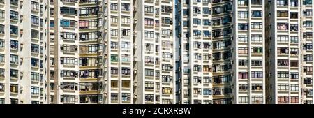 Fassade von Wohnimmobilien in Hongkong - Stockfoto