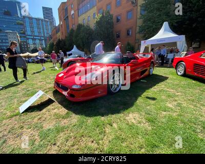 2020 London Concours bei der Honourable Artillery Company in der City of London, Vereinigtes Königreich. Die erste große Automobil-Veranstaltung seit Februar, wo eine Weltklasse-Sammlung von privaten Autos wurden in der Öffentlichkeit zu sehen.Featuring: Ferrari F50 wo: London, Großbritannien Wann: 20 Aug 2020 Credit: Jon Gillespie/WENN Stockfoto